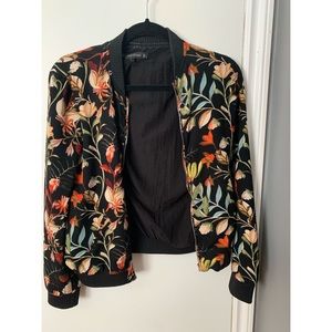 ⬇️PRICE DROP ZARA tropical lightweight bomber